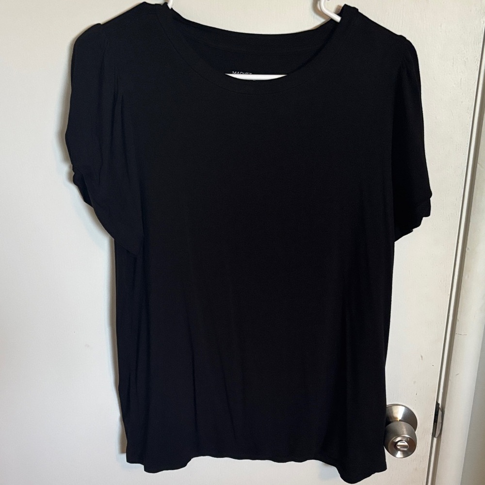 Market & Spruce Black Short Sleeve Top